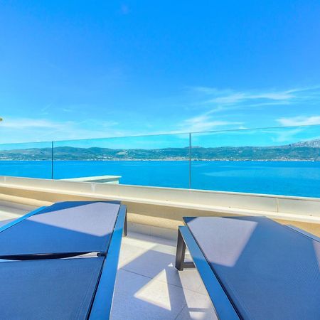 Luxury seafront villa A&D Slatine Extérieur photo