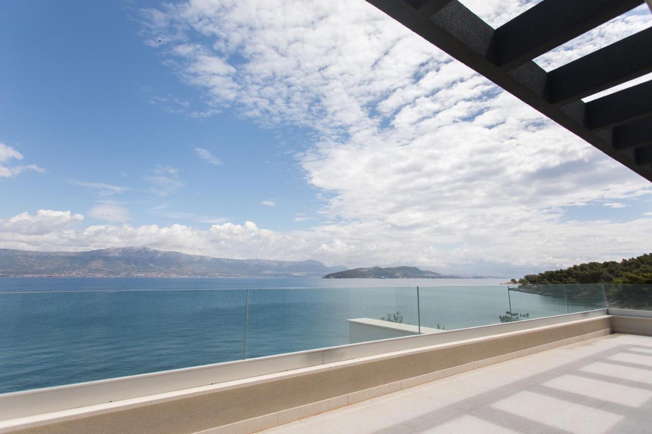 Luxury seafront villa A&D Slatine Extérieur photo