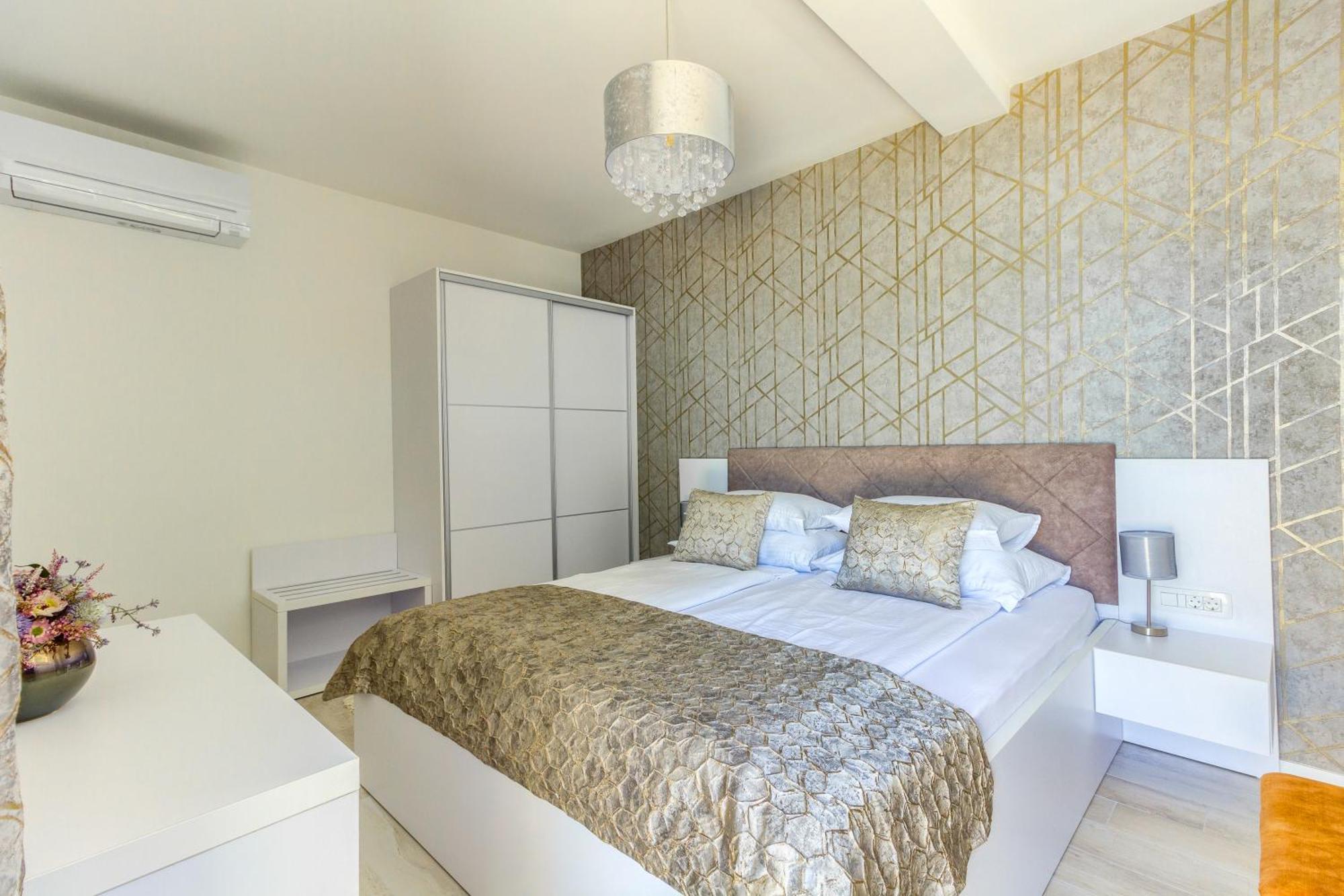 Luxury seafront villa A&D Slatine Chambre photo