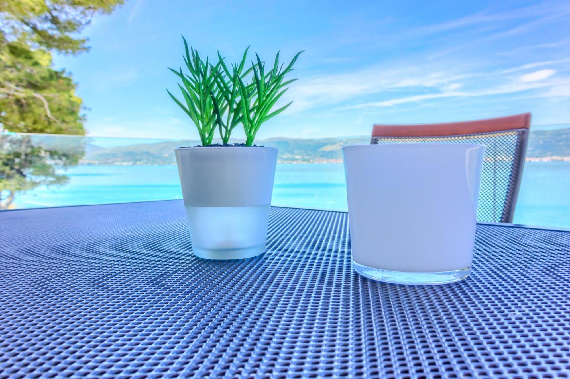 Luxury seafront villa A&D Slatine Extérieur photo