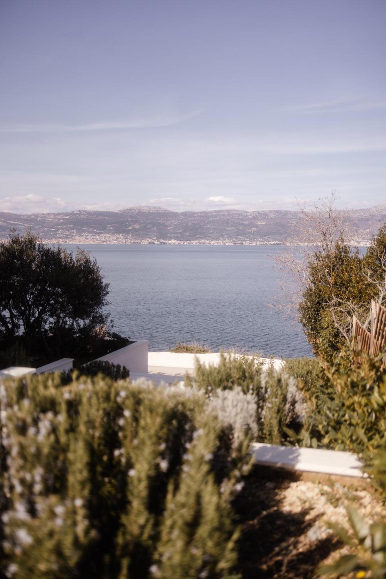Luxury seafront villa A&D Slatine Chambre photo
